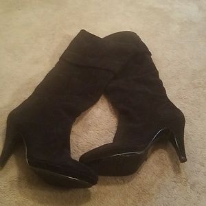 Bandolino suede boots